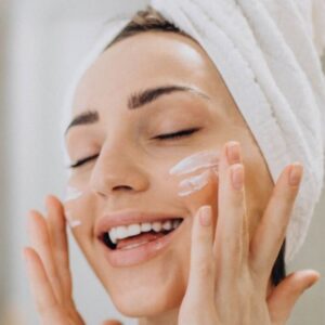 Best Facewash Tips for Oily Skin in India