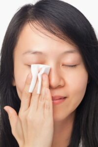 Benefits of using mulberry extract in summer skincare