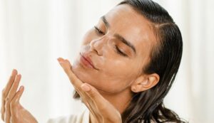 Best Facewash Tips for Oily Skin in India